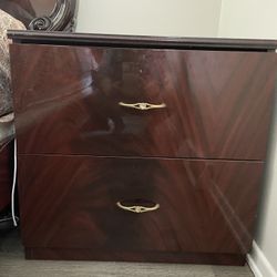 1 Nightstand Dresser