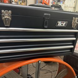 Torrin Toolbox With Organizers