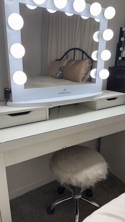 Vanity Dresser