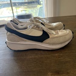 Nike tennis shoes