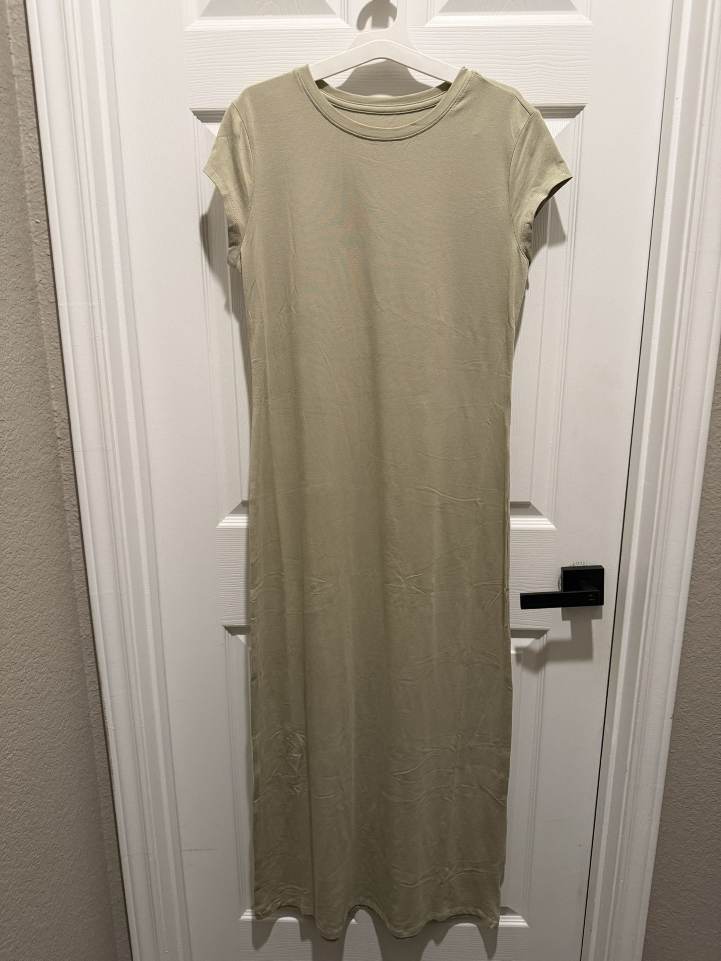 OLIVE DRESS   -SIZE MEDIUM   -BRAND NEW