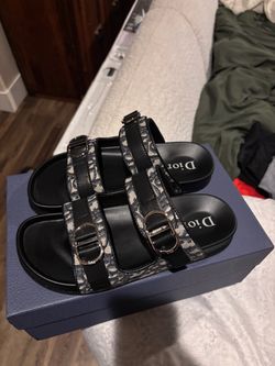 Dior slides
