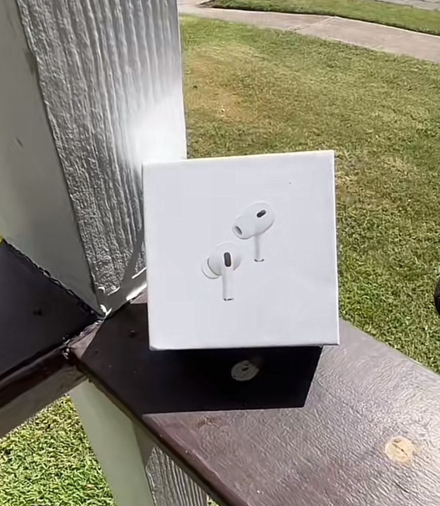 AirPods