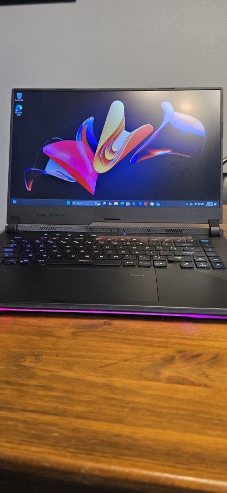 Asus ROG SCAR 15 RTX 3080 RYZEN 9 5900hx 300 Hz display