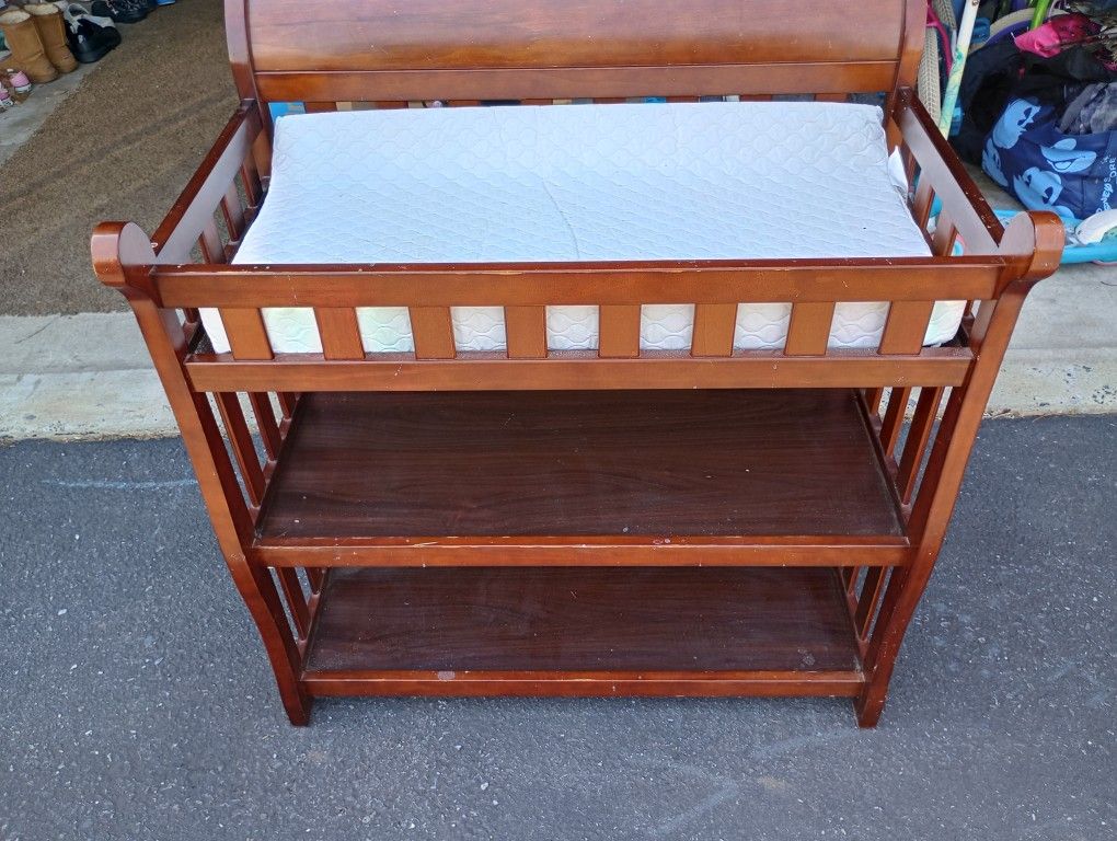 Changing Table - Free