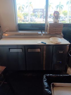 Bison Commercial Pizza Prep Table Refrigerator