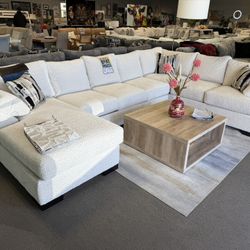 Amazing Customizable Sectional! Easy Financing 😍❤️🎉