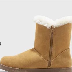 Women's Cat Mid Shearling Style Boots - Universal Thread..size 6