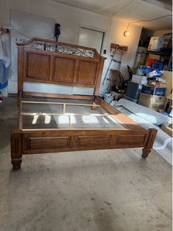 Bed frame king size