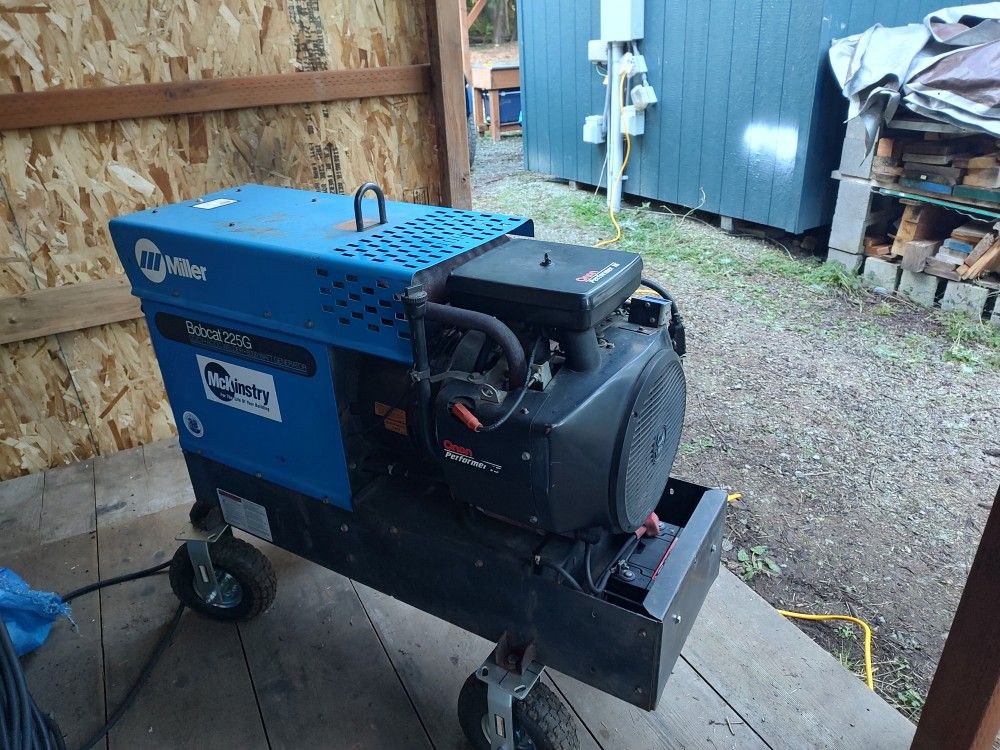Bobcat 225G Welder/Generator