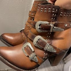 Cuadra Botas Size 7 Mujer 