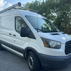Ford Transit Medium Roof 2018 T150 Eith Racks And Clean Title 