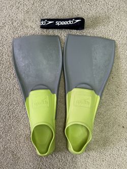 Speedo Trialon Rubber Swim Fin kids children youth XS size 3-4 swimming pool