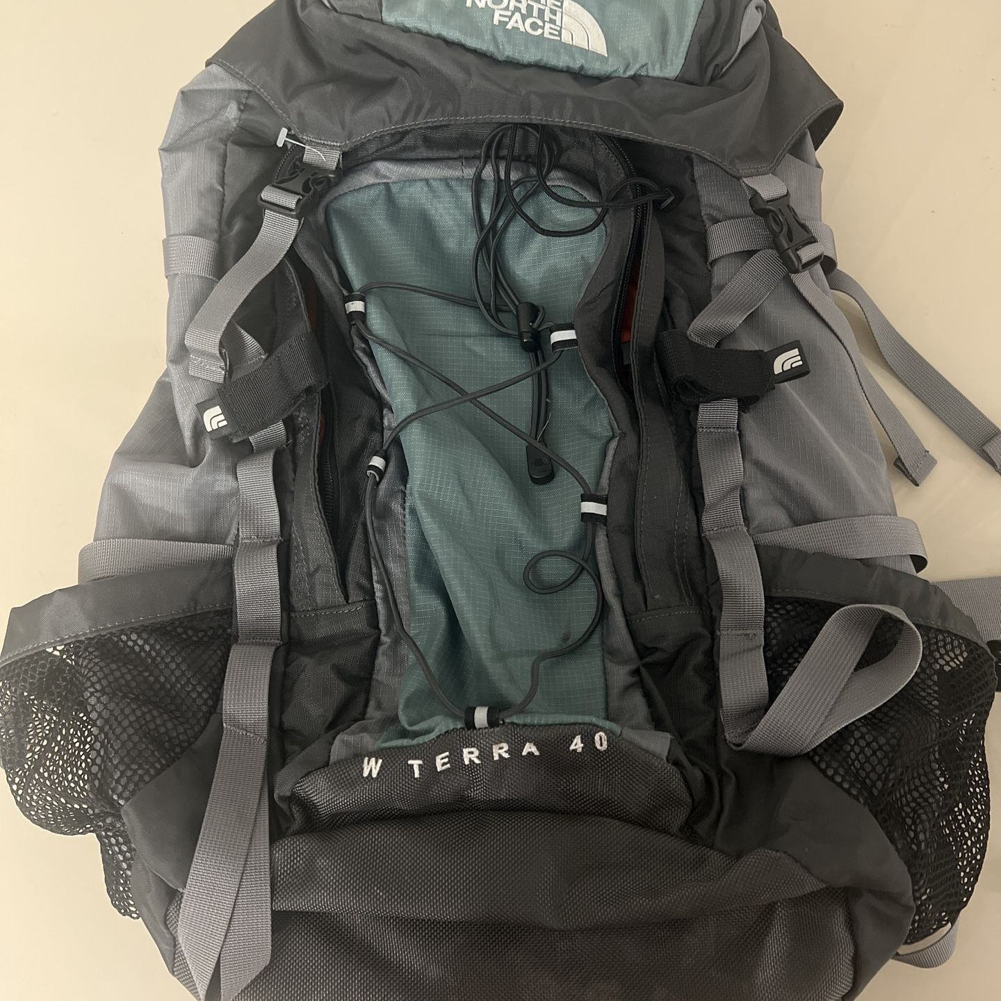 The North Face W Terra 40 Gray Hiking Camping Backpack Great 