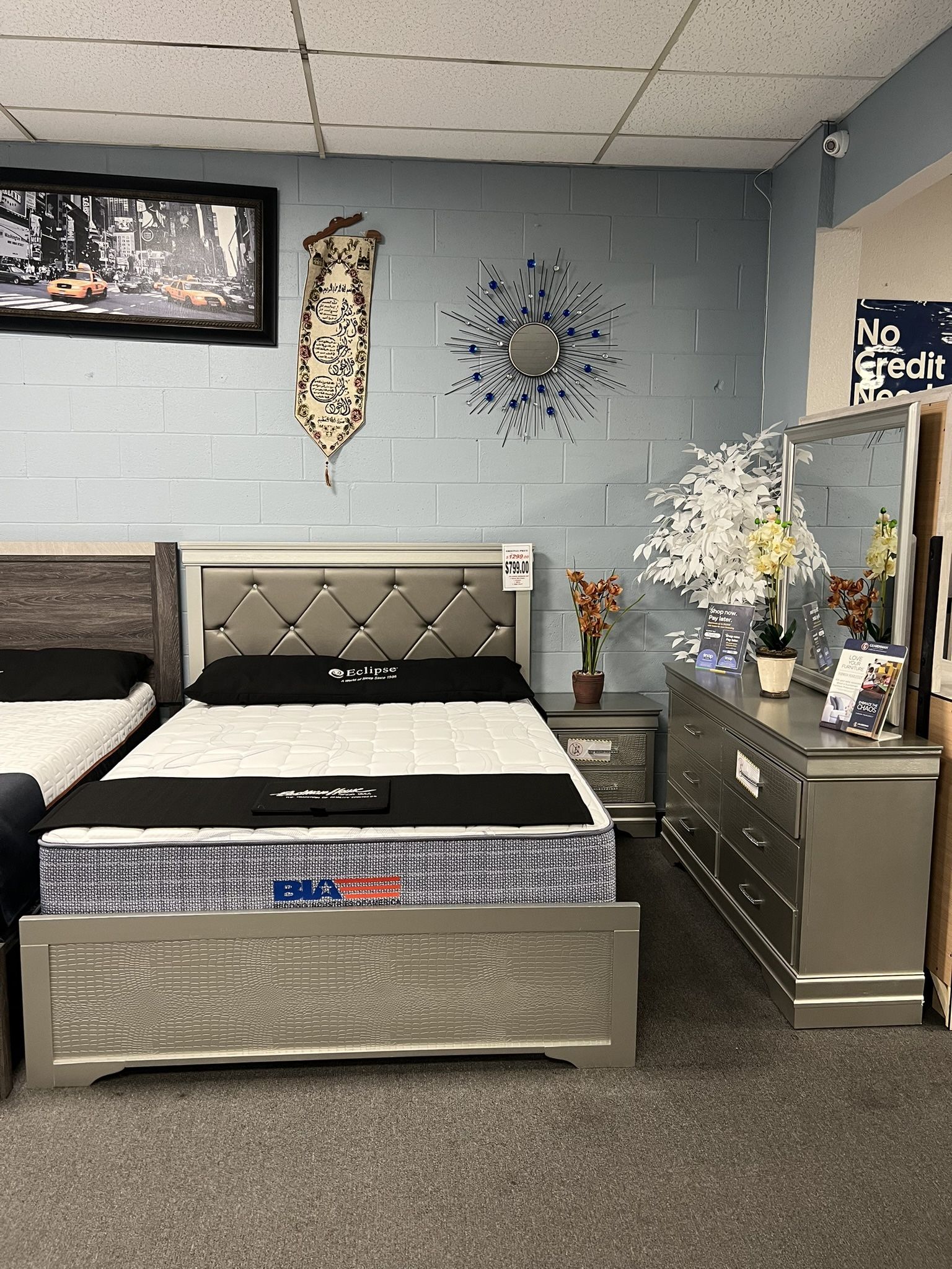 4PC Queen Bedroom Set