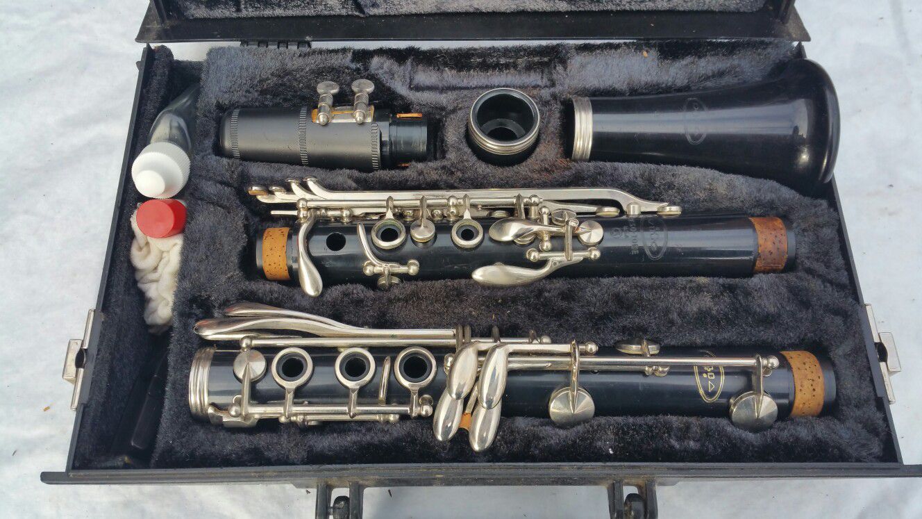 Vito Reso-tone 3 Clarinet with original case