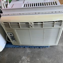 Frigidaire Wall Unit AC 