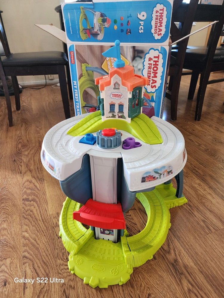 Thomas And friends Train Tracks