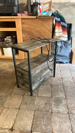 Rolanstar End Table with Charging Station