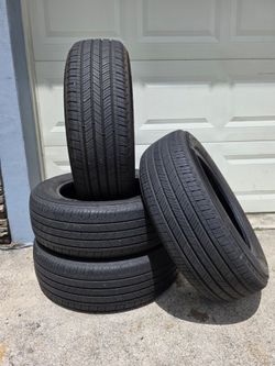 225/60R18 Michelin Primacy A/S tires