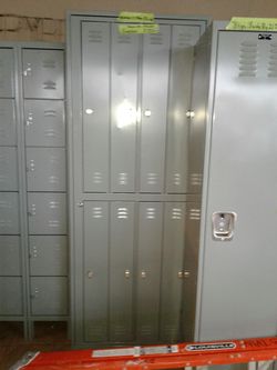 Brand new 8 locker w/key