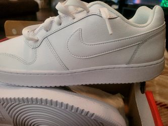 Brand NEW Nike EBERNON LOW Womens 11.5 Men's 13