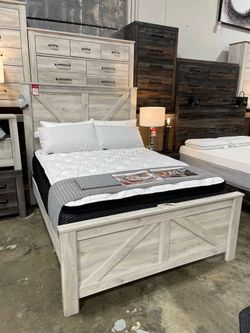 Bed frame Queen