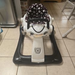 Baby Walker 20.00          2 n 1 Walker