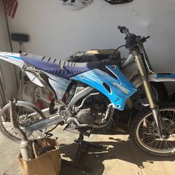 2009 YZ 450 Blown Up