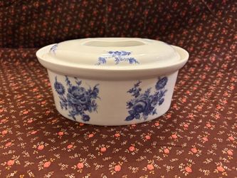 Vintage white porcelain oval casserole dish