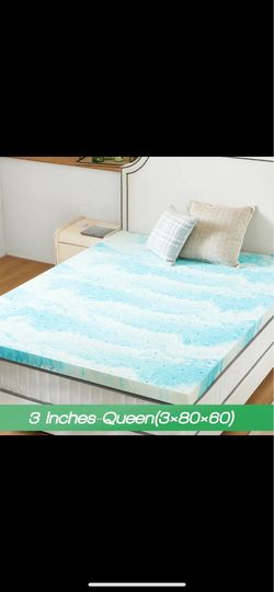 Cooling ventilated gel memory foam mattress topper