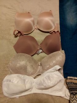 USED BRAS 36 c 36 D 38 D legging small size and a pair of boots medium 7-8