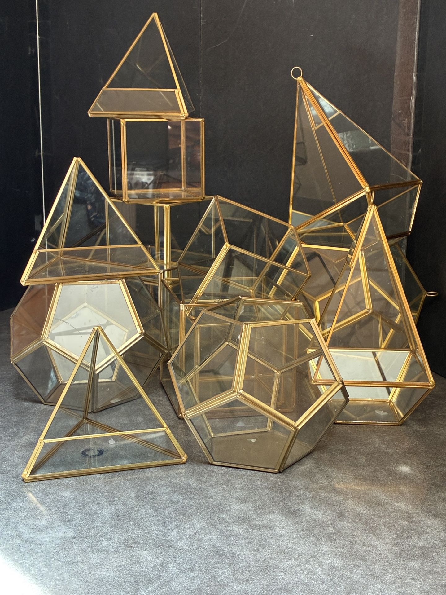 Terrariums Gold and Glass.