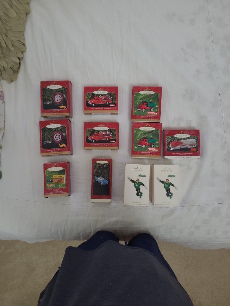 Hallmark Keepsake Ornaments *Collection Of 11 *