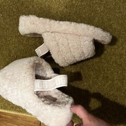 Ugg Slippers 
