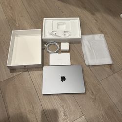 M1 Macbook Pro Silver 14 Inch