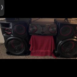 LG CJ98 3500 Watt Hi-Fi Entertainment System
