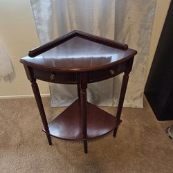 Corner Table
