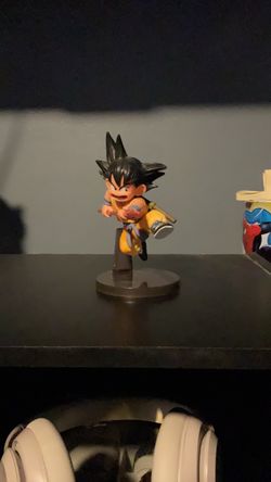 Dragon ball kid Goku figure