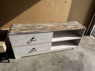 Furniture Must Go! Credenza Tv Stand Coffee Table Recliner Love Seat