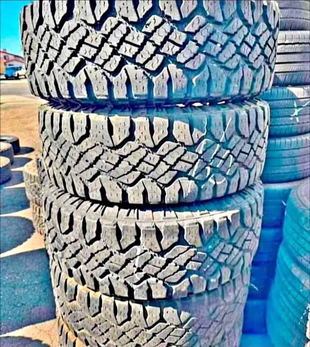 275 65 18 Goodyear Tires Con Excelente Condiciones Las 4