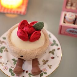 Jellycat Amuseables Fleurette Tarte Aux Fraises