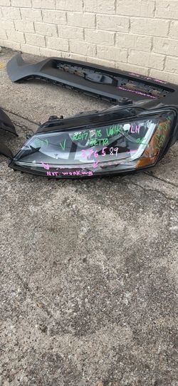 2017-18 Volkswagen Jetta left headlight