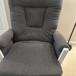Dutailier Glider and Ottoman Set for Nursing or relaxing