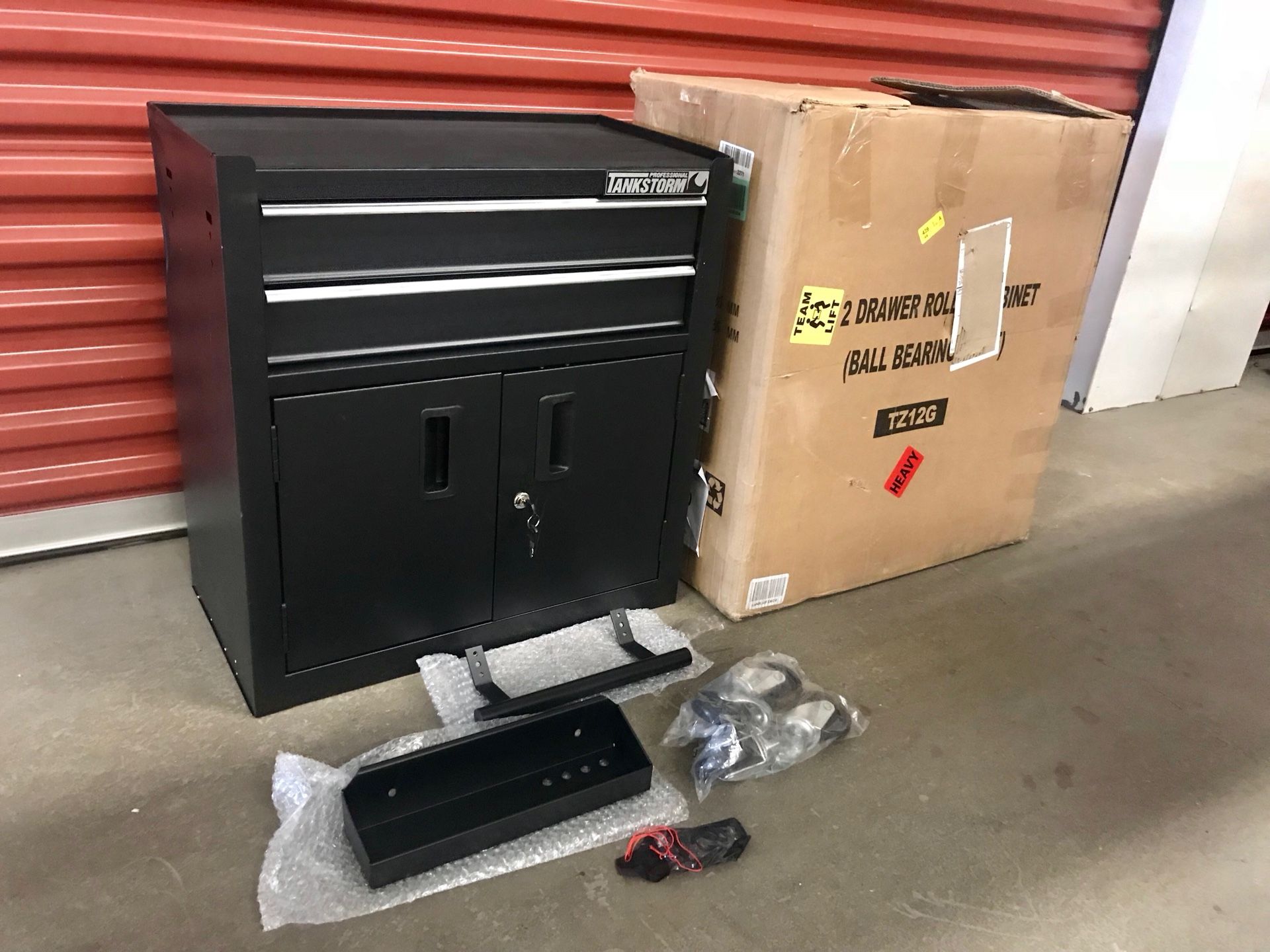 Brand New Professional Tankstorm 2 Drawer 2 cabinet Lockable Tool Chest on wheels