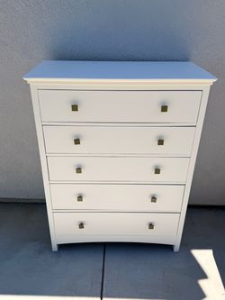 Tall dresser, with 5 drawers