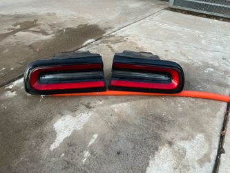 Dodge challenger taillights