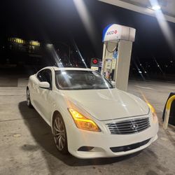 2009 Infiniti G37