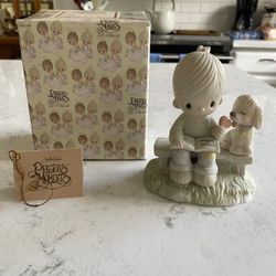 Precious Moments - Loving Is Sharing