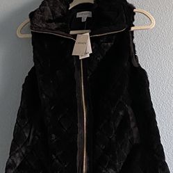 Womens Faux Fur Zipper Vest Brand Carmen Marc Valvo 